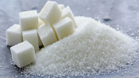 В России за год вдвое снизились цены на сахар