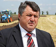 Экс-губернатор Ставропольского края отметил 55-летие за комбайном ООО «Ростсельмаш»