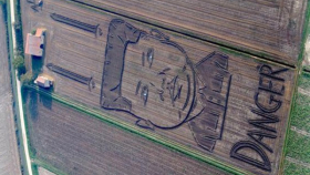 На соевом поле в Италии появился портрет Ким Чен Ына