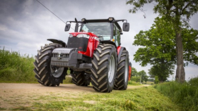 На рынок вышел универсальный трактор AGCO российской сборки