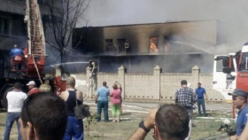 В Таганроге потушили пожар в цеху по производству мороженого