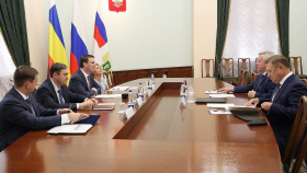 Глава Минсельхоза и губернатор Дона обсудили экспорт сельхозпродукции