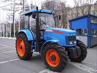 Саранская компания завершила испытания нового колёсного трактора